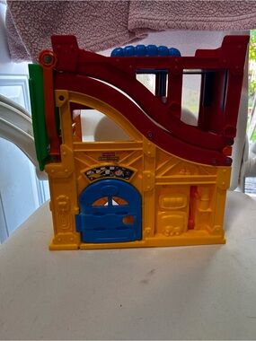 Fisher-Price Little People Playset - Yellow, Red, Blue